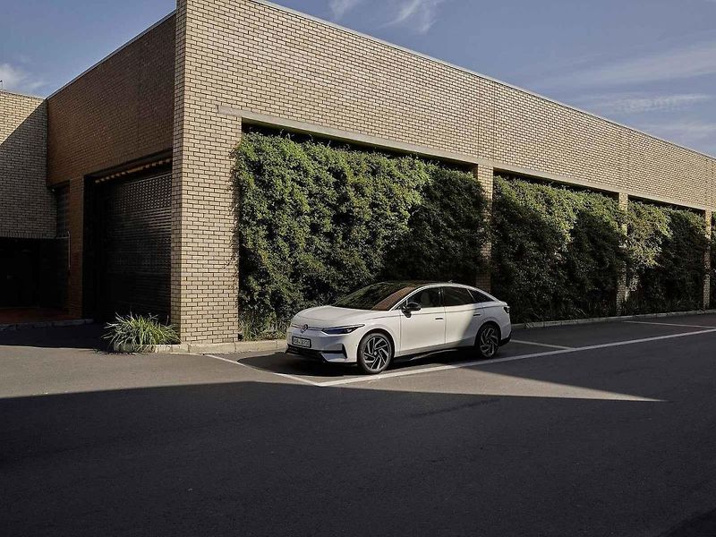 Automobilka Volkswagen odhalila na slavnostní premiéře v Berlíně nový model ID.7.