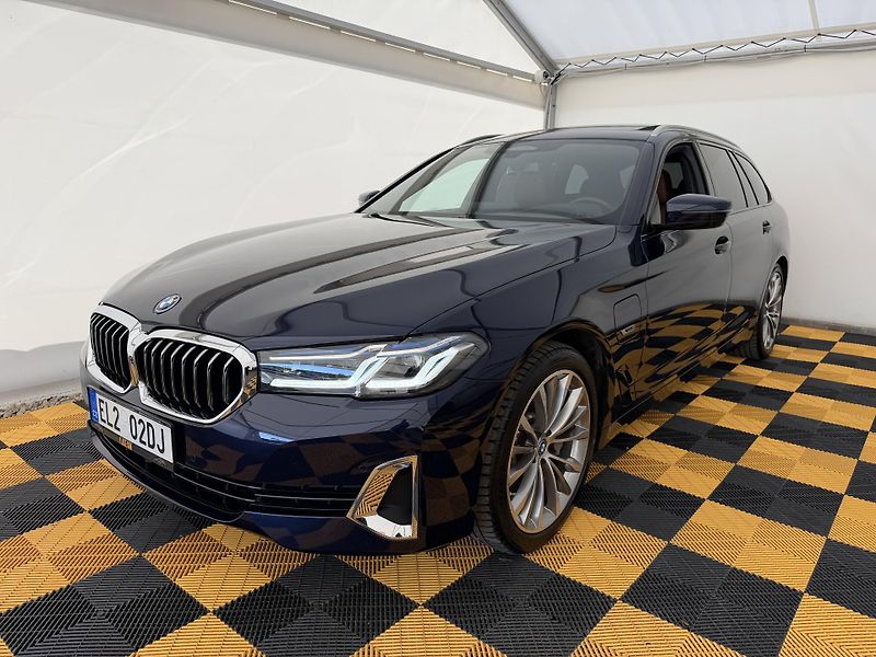 BMW Řada 5 530e*4x4*DPH*Top Výbava* - fotka 2 z 42