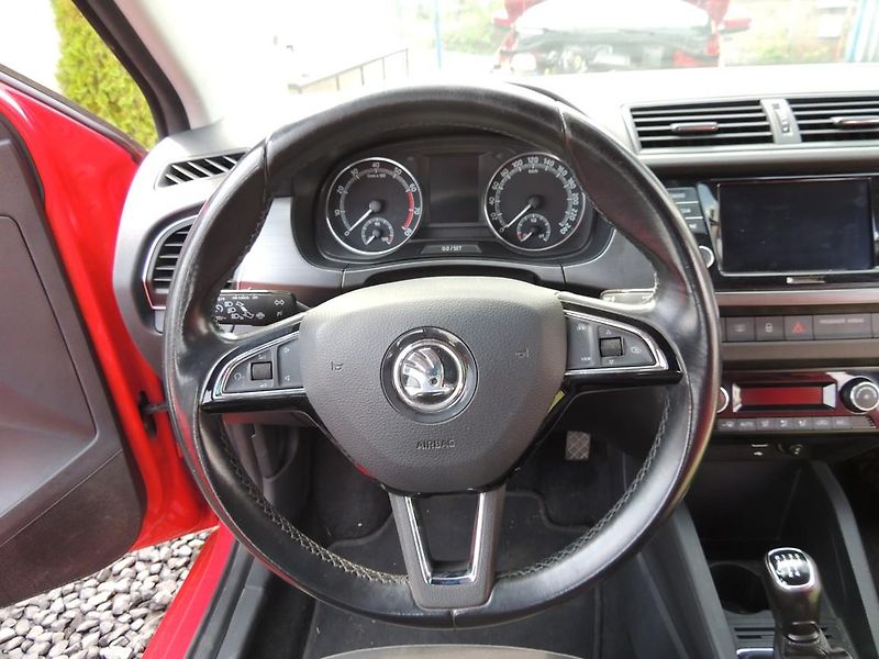 Škoda Fabia (2020) 1.0,Combi,Style,1.majČR,tažné - fotka 15 z 24