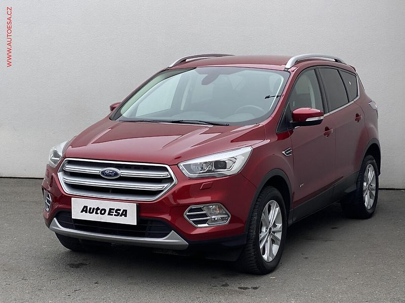 Ford Kuga (2018) 2.0 TDCi 4x4, Titanium, AT - fotka 3 z 18