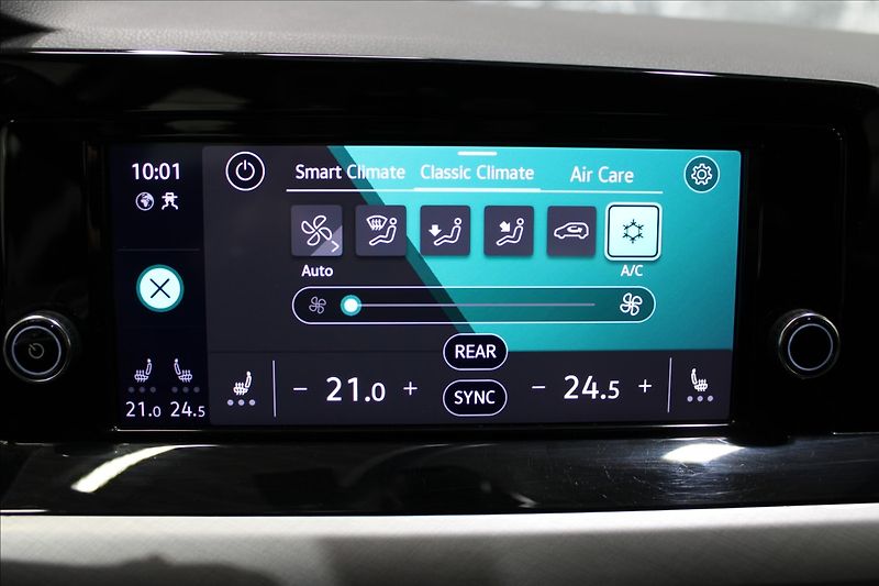 Volkswagen Golf 1,0 TSI Life CZ původ - fotka 24 z 33