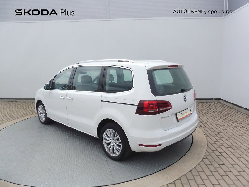 Volkswagen Sharan (2015) Highline 2,0 TDI 110kW 4MOTION - fotka 24 z 26