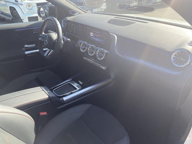 Mercedes-Benz GLA GLA 250e AMG - fotka 20 z 28