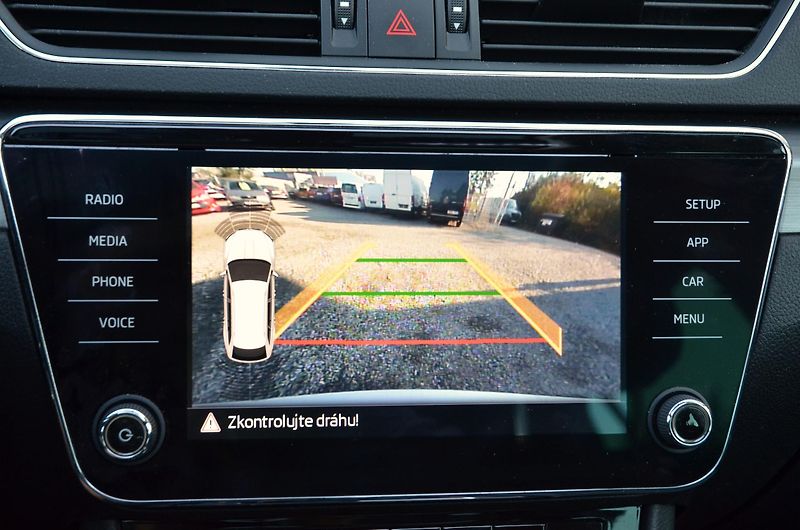 Škoda Superb (2017) 1.8 TSi DSG STYLE / ČR / PANO - fotka 34 z 46