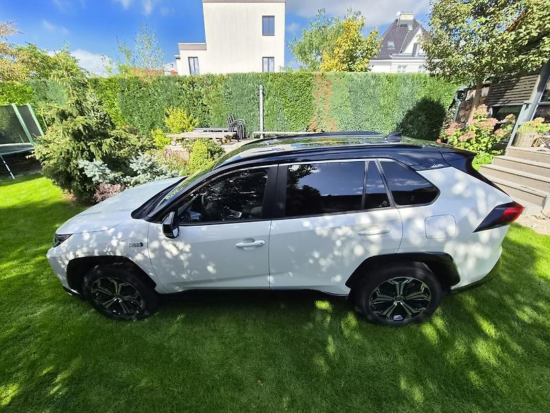 Toyota RAV4 (2022) ZÁRUKA 2027, PHEV, DPH,  - fotka 15 z 16