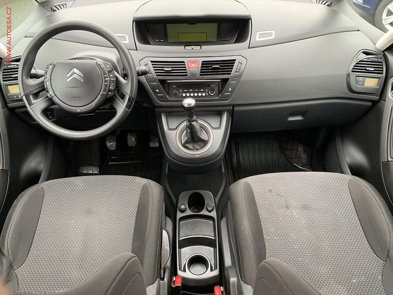 Citroën C4 Picasso (2010) 1.6i, ČR, AC, TZ, tempo - fotka 8 z 18