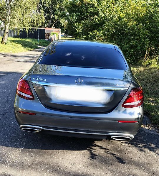 Mercedes-Benz Třídy E (2017) Mercedes E 350 D 4 matic - fotka 14 z 24