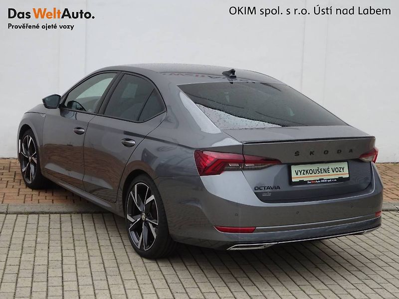 Škoda Octavia (2023) 2,0TSi /140kW Sportline 4x4 DS - fotka 28 z 30