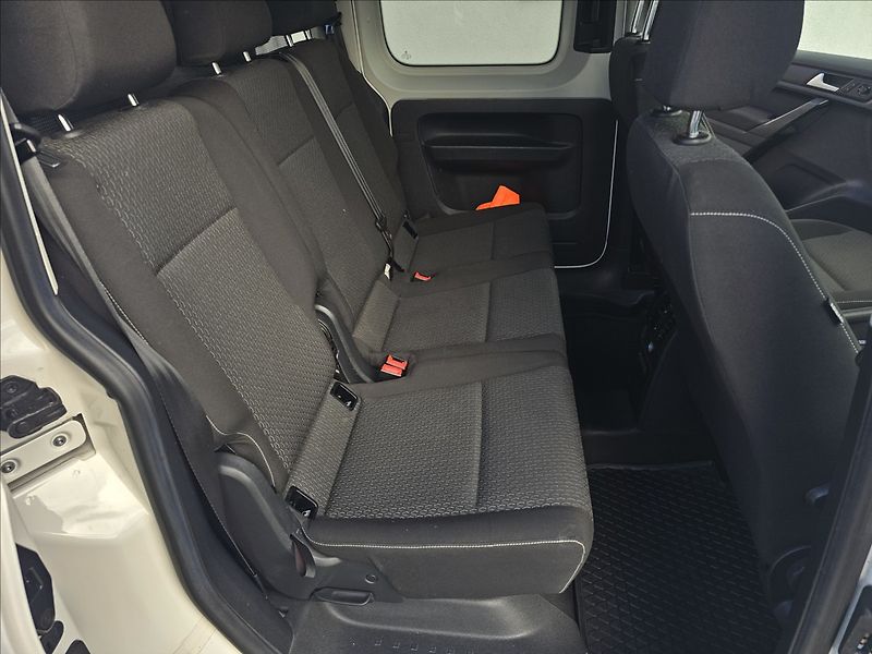 Volkswagen Caddy 2,0 TDi 75KW TREND TZ STK DPH - fotka 32 z 46