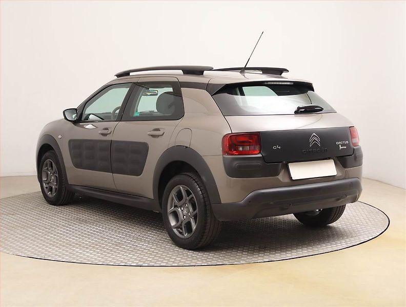 Citroën C4 Cactus (2016) 1.2 PureTech, Serv.kniha - fotka 4 z 19