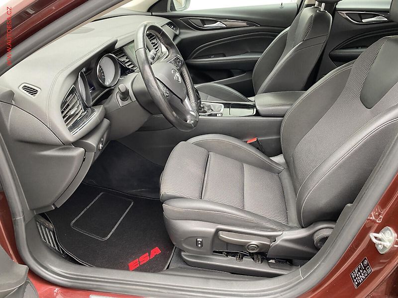 Opel Insignia (2018) 1.6 CDTi, ČR, LED - fotka 9 z 18