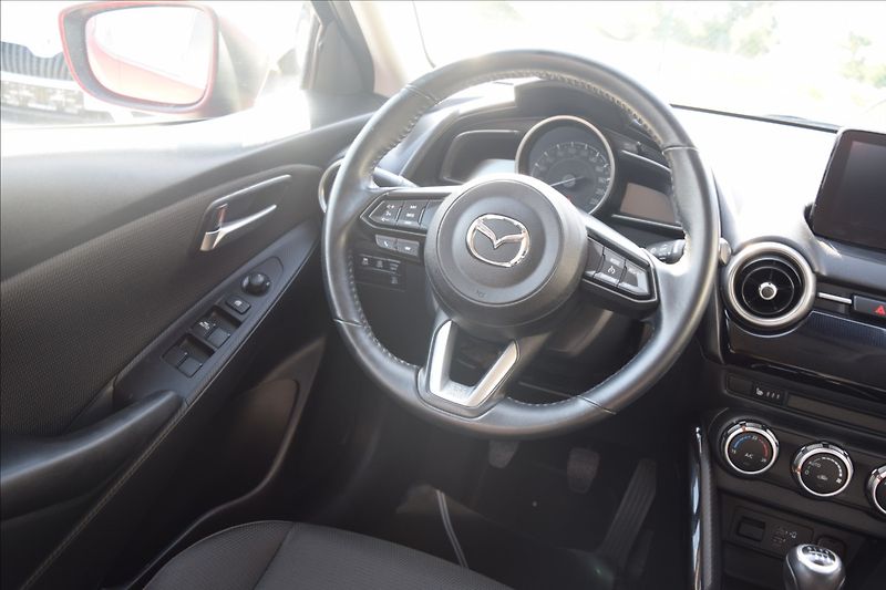 Mazda 2 1,5 i 66KW NÍZKÉ KM NOVÁ STK - fotka 31 z 49