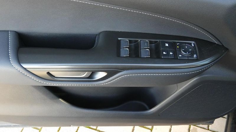 Lexus NX 350h 2.5 E-CVT Comfort Top - fotka 9 z 21