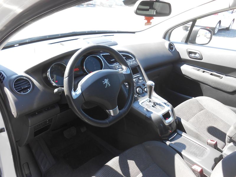 Peugeot 5008 88KW,NAVI,PANORAMA,AUTOMAT - fotka 26 z 45