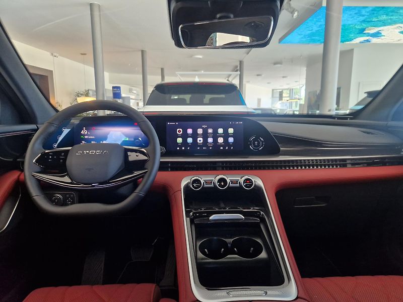 Omoda 9 PHEV (2025) SHS PREMIUM - fotka 3 z 14
