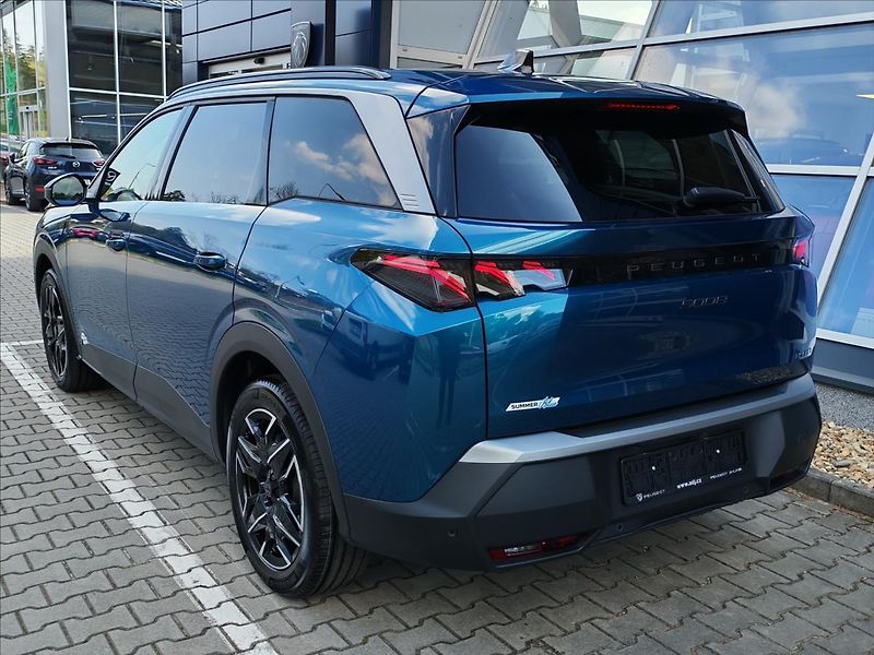 Peugeot 5008 (2026) 1,2 5008 GT Hybrid 145 e-DCS6 - fotka 13 z 18