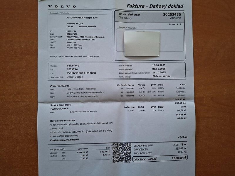 Volvo V40 (2012) 2.0D3 110kW AUT -1.MAJITEL - fotka 38 z 38