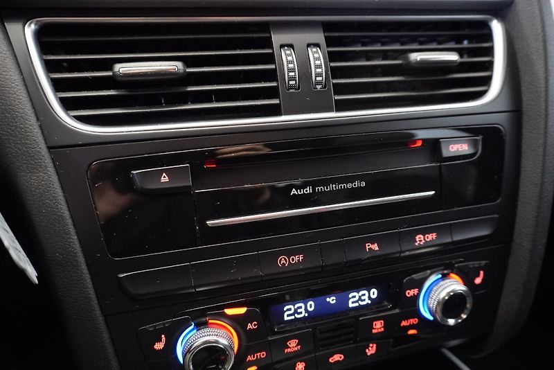 Audi A4 (2013) 2.0 TFSI 165kW QUATTRO STRONIC - fotka 22 z 34