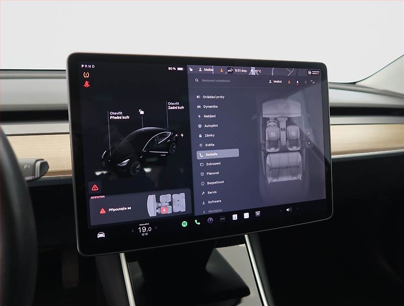 Tesla Model 3 (2019) Std Range Plus 52kWh, SoH 78% - fotka 23 z 32