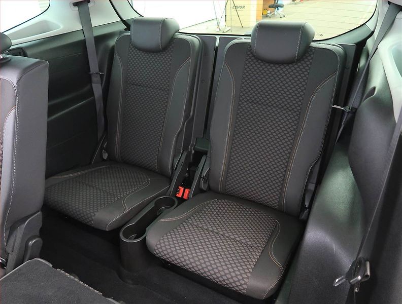 Opel Zafira (2017) 1.4 Turbo, 7 míst, Serv.kniha - fotka 16 z 21