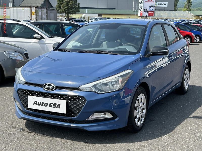 Hyundai i20 (2015) 1.2i, 1.maj,ČR, servis.kniha - fotka 3 z 16