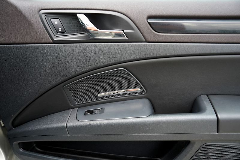 Škoda Superb 2.0 TDI 125 kW L&K/ČR/DPH - fotka 23 z 44