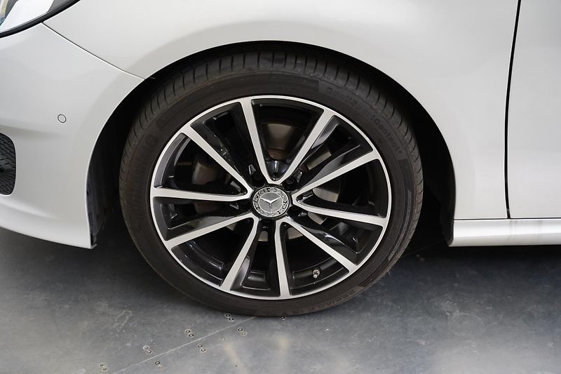 Mercedes-Benz Třídy B - fotka 10 z 28