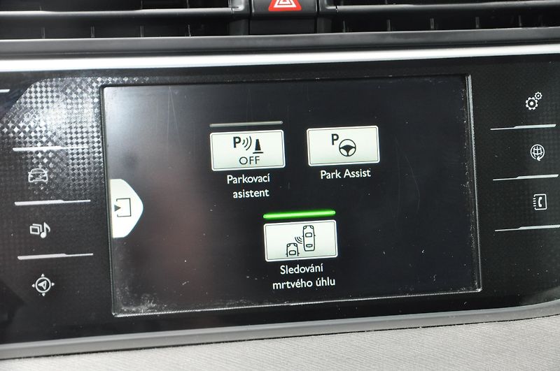 Citroën Grand C4 Picasso 1.6HDi 88kW Exclusive Automat - fotka 17 z 24