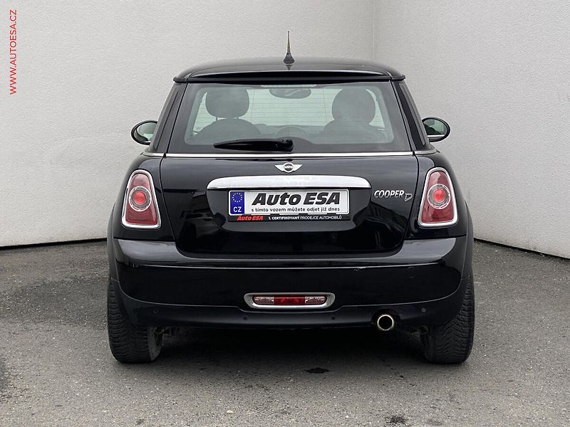 Mini Cooper (2011) 1.6 D, Bixen, +ALU - fotka 5 z 16