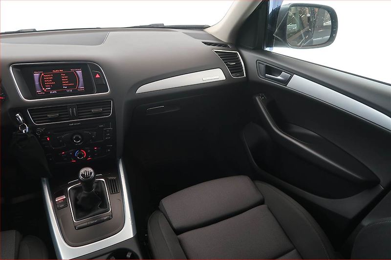 Audi Q5 (2009) 2.0 TDI, 4X4, Serv.kniha - fotka 8 z 15
