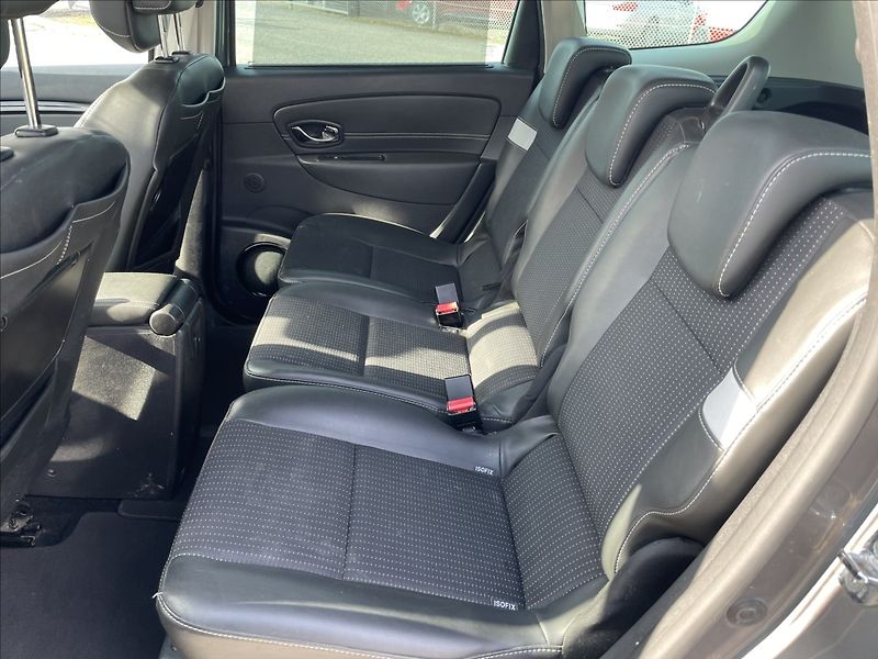 Renault Grand Scénic 1,2 TCe 97kw BOSE, GPS, odp. D - fotka 8 z 37