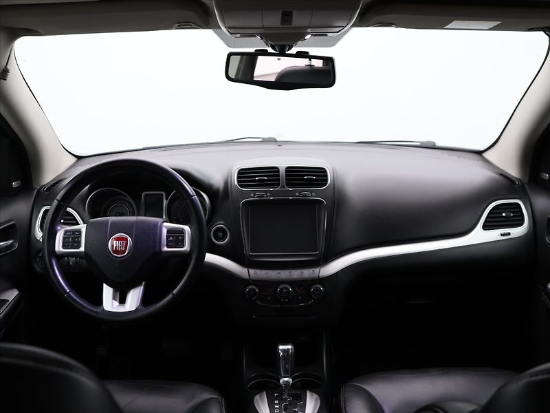 Fiat Freemont 2,0 MJT Aut. AWD CZ 7Míst Kůže - fotka 19 z 26