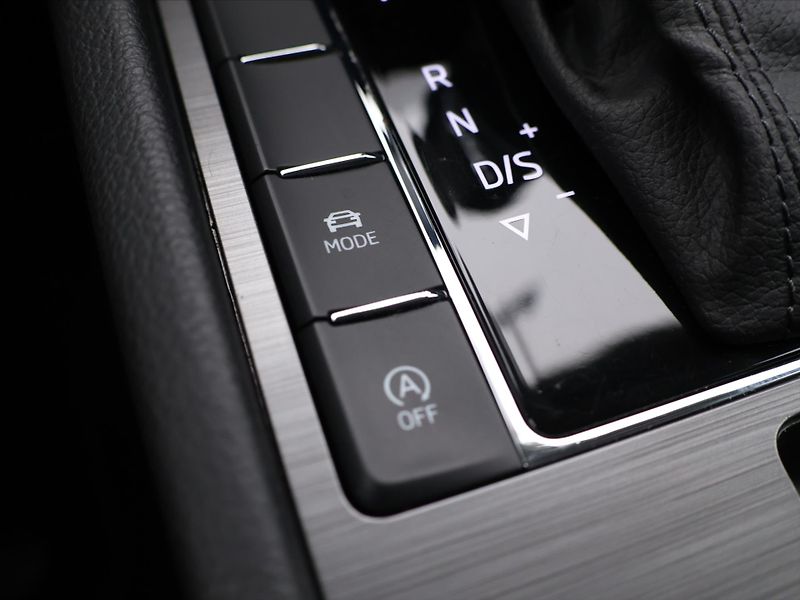 Škoda Superb 2.0 TDI 110kW Style LED  DSG - fotka 20 z 28