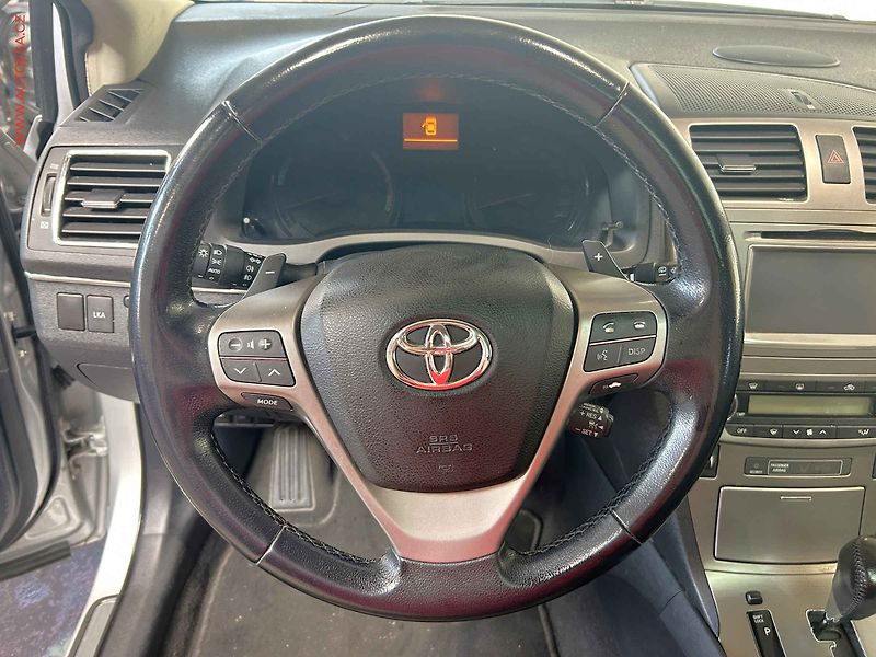 Toyota Avensis (2011) 2.2D-CAT, 2.maj,ČR, AT - fotka 17 z 17