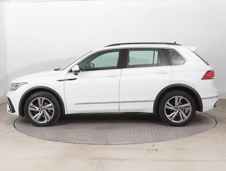 Volkswagen Tiguan (2022) R-Line 2.0 TSI - fotka 3 z 19