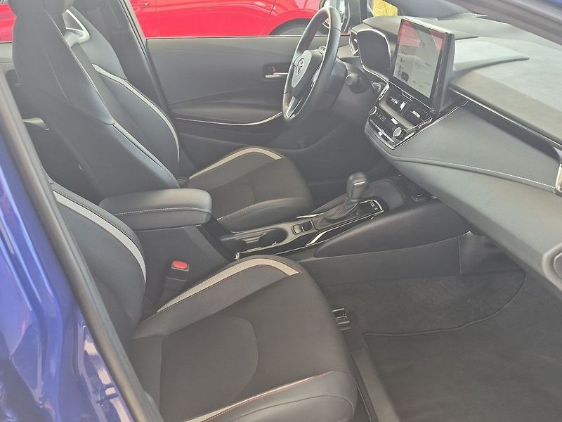 Toyota Corolla TS 1,8 HEV GR Sport Dynamic - fotka 12 z 27