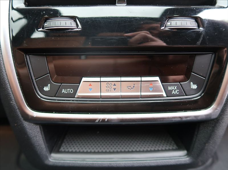 BMW X5 3,0 d,195kW,M-paket,NovéČR,DPH - fotka 22 z 28