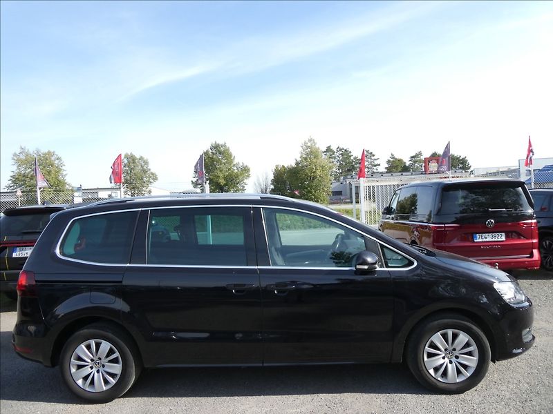 Volkswagen Sharan 2,0 TDi 110kW serviska, závěs - fotka 12 z 50