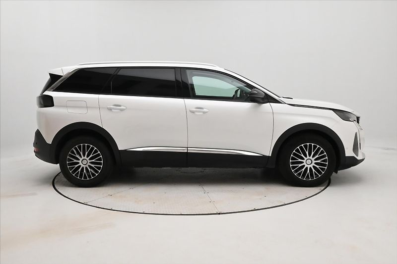 Peugeot 5008 1,5 HDI 96 kW EAT8 7Míst ALLUR - fotka 4 z 32