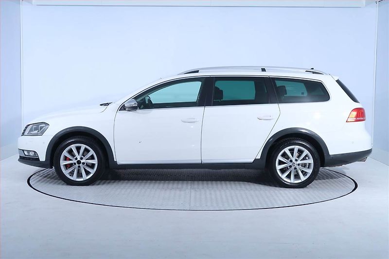 Volkswagen Passat (2013) 2.0 TDI, 4X4, Automat, Navi - fotka 3 z 26