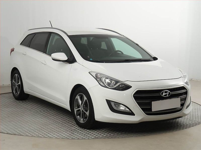 Hyundai i30 (2016) Style 1.6 GDI, Tempomat - fotografie inzerátu