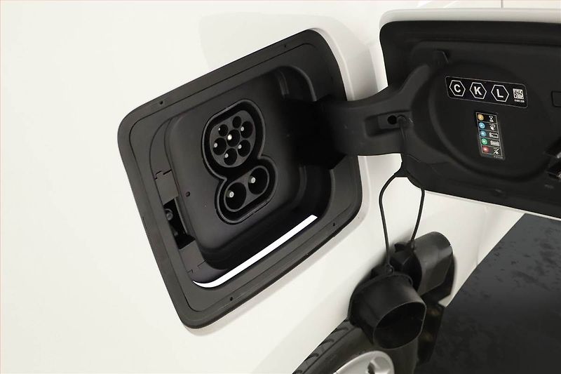 BMW i3 (2021) 120Ah BEV, SoH 91% - fotka 16 z 17
