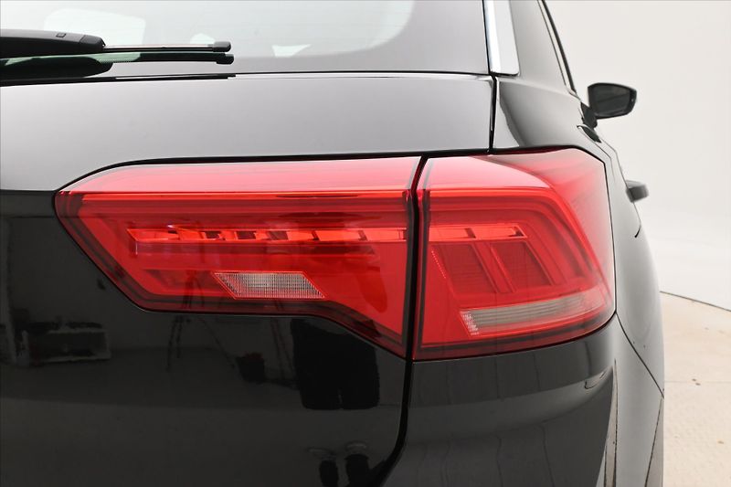 Volkswagen T-Roc 2,0 TDI 110kW Clever Navi Záru - fotka 29 z 30