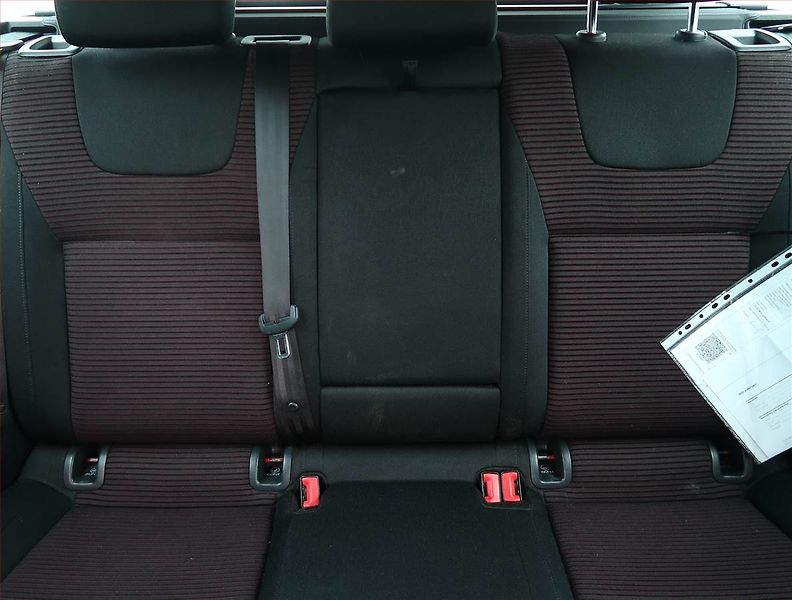 Škoda Octavia (2014) Elegance 1.8 TSI, 4X4 - fotka 10 z 18