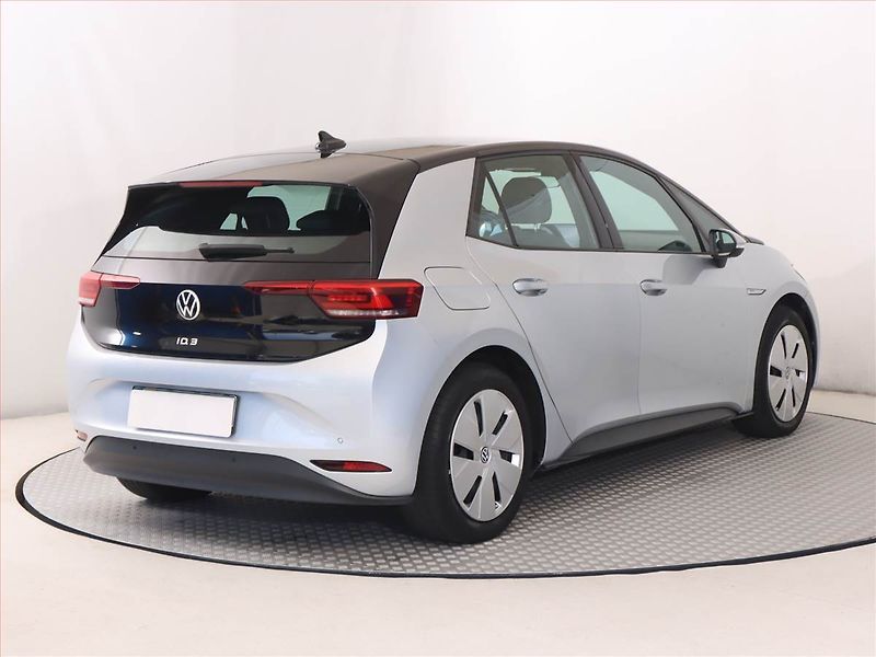 Volkswagen ID.3 (2020) Life 1st (62 kWh), SoH 90% - fotka 5 z 22
