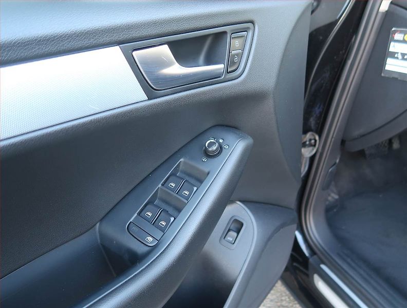 Audi Q5 (2010) 2.0 TDI, 4X4, Automat, Navi - fotka 18 z 20