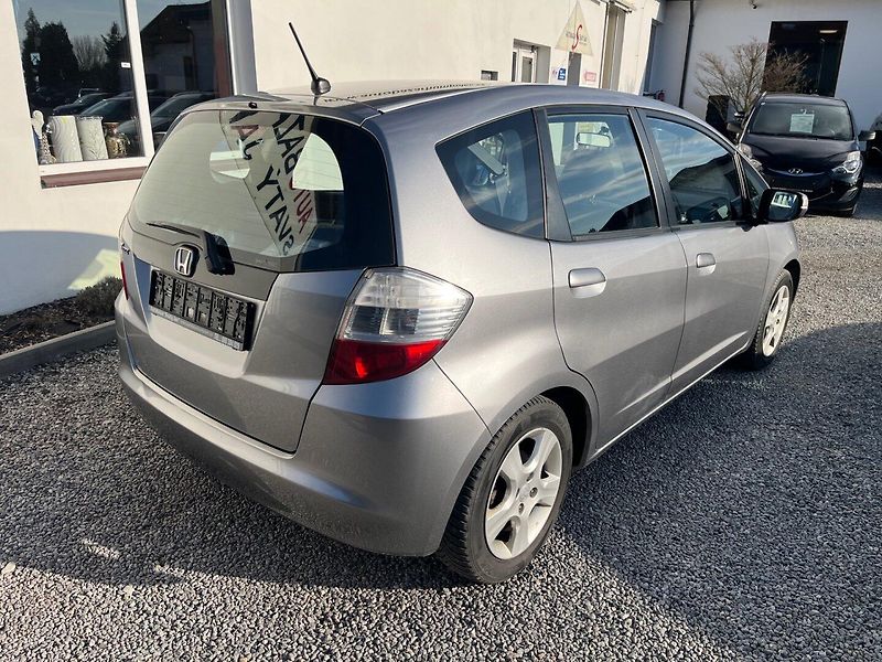 Honda Jazz (2010) 1.4 i Velmi pěkná - fotka 2 z 16