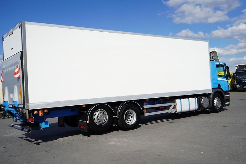 Scania (2009) R 380 / E 5 / CHŁODNIA + WINDA - fotka 36 z 44