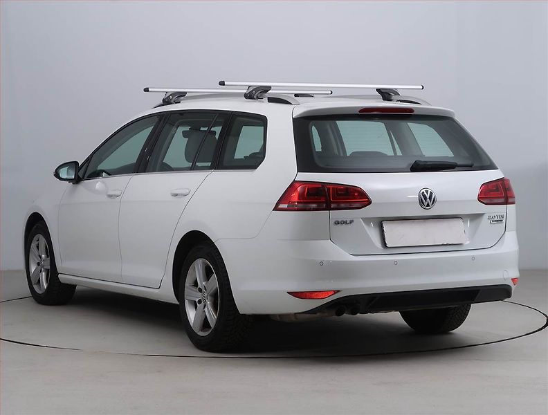Volkswagen Golf (2017) Highline 2.0 TDI, Automat - fotka 4 z 19