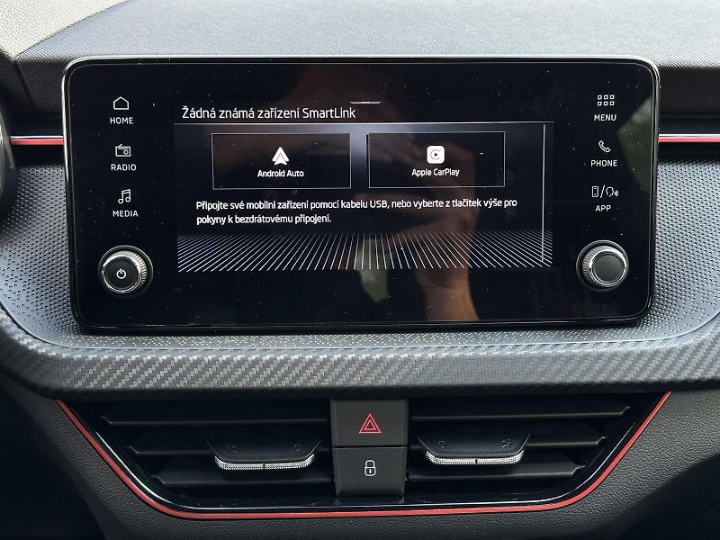 Škoda Kamiq 1.0TSi Monte Carlo 116PS Matri - fotka 30 z 44